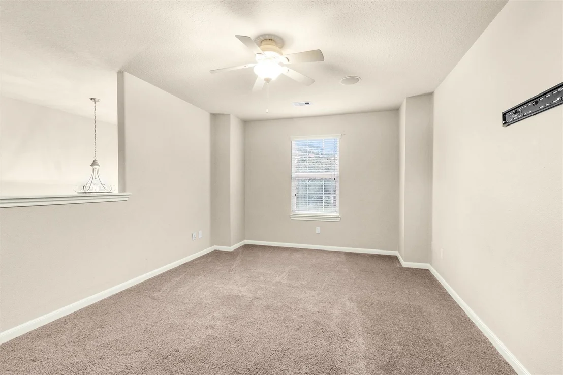 Photo of 996 Oak Glen Drive