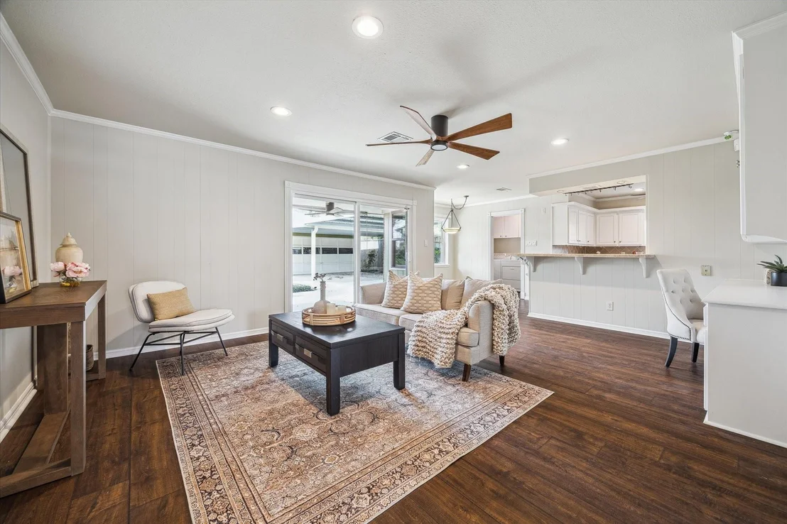 Photo of 1251 Clovis