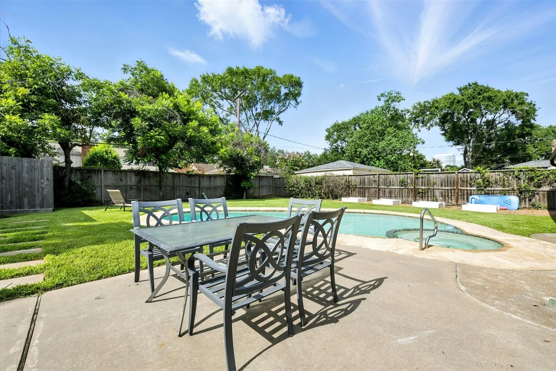 Photo of 10718 Chevy Chase Drive
