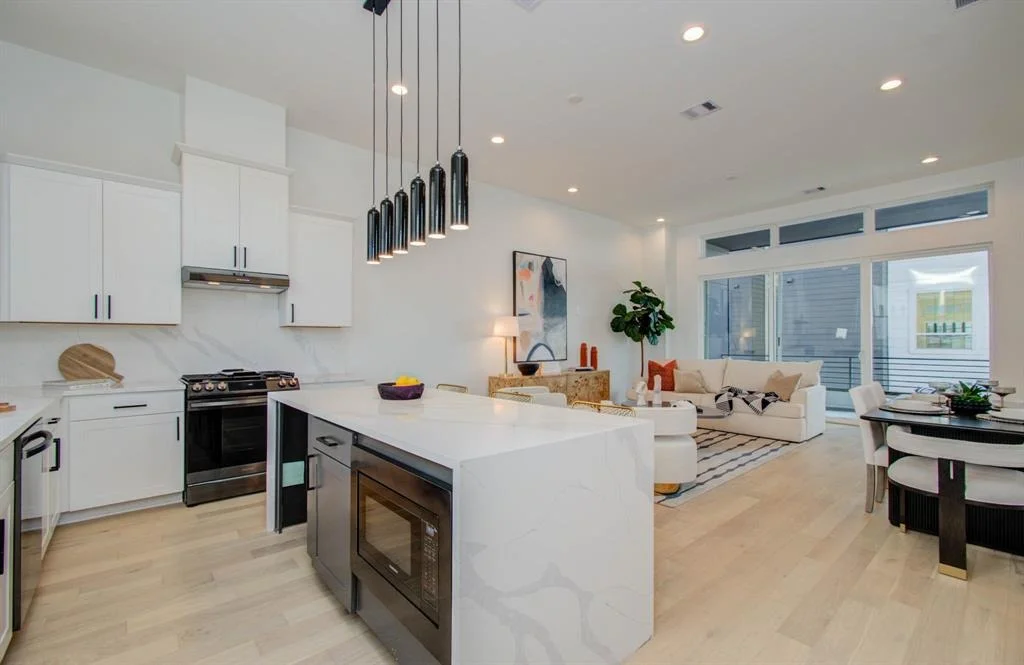 Photo of 3010 Lamar Street