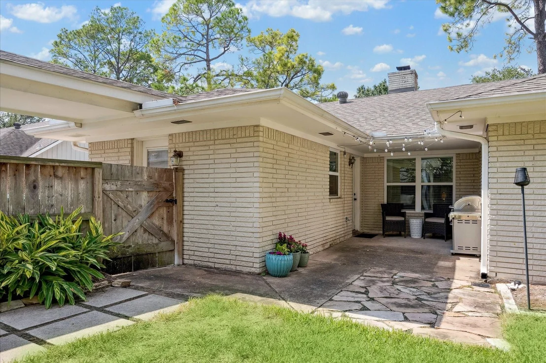 Photo of 2622 Anniston Drive