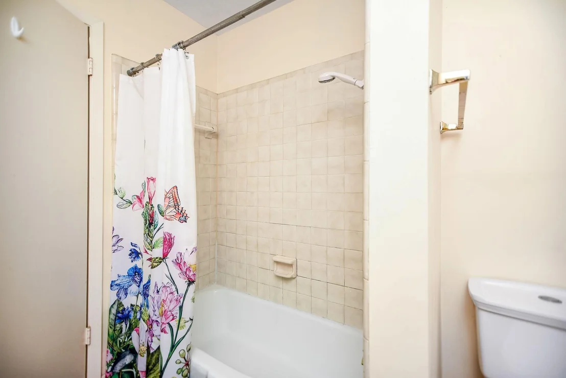 Photo of 1106 Brookhollow Drive