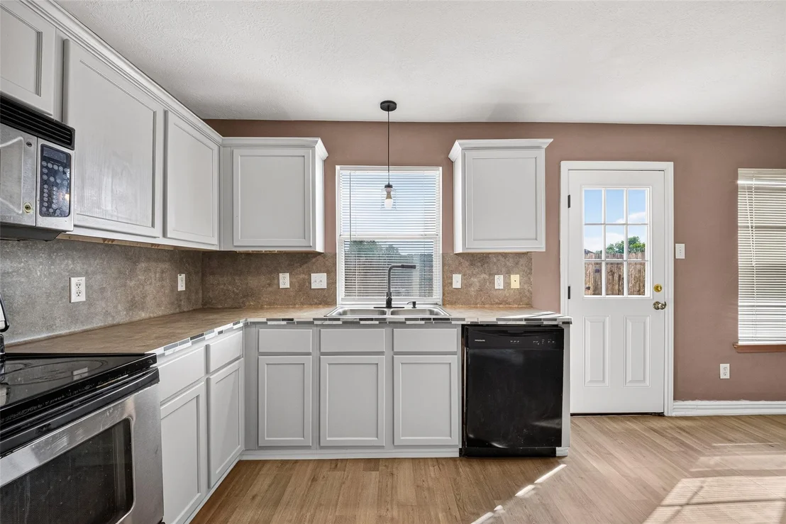 Photo of 5507 Violet Path Lane