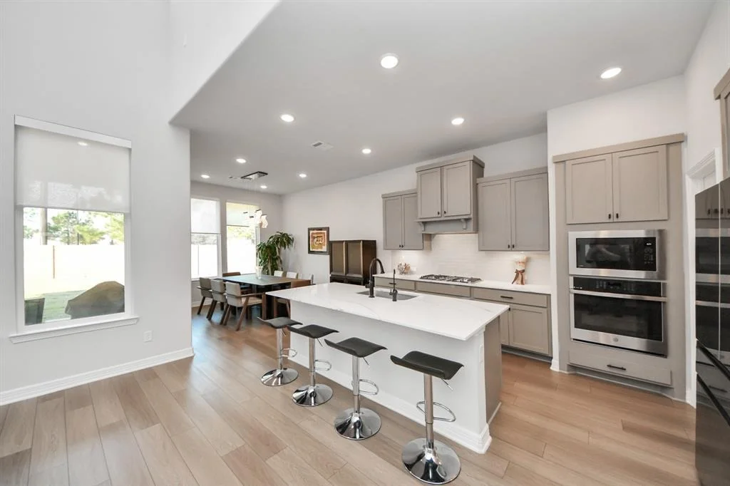 Photo of 9403 Cedros Valley Drive