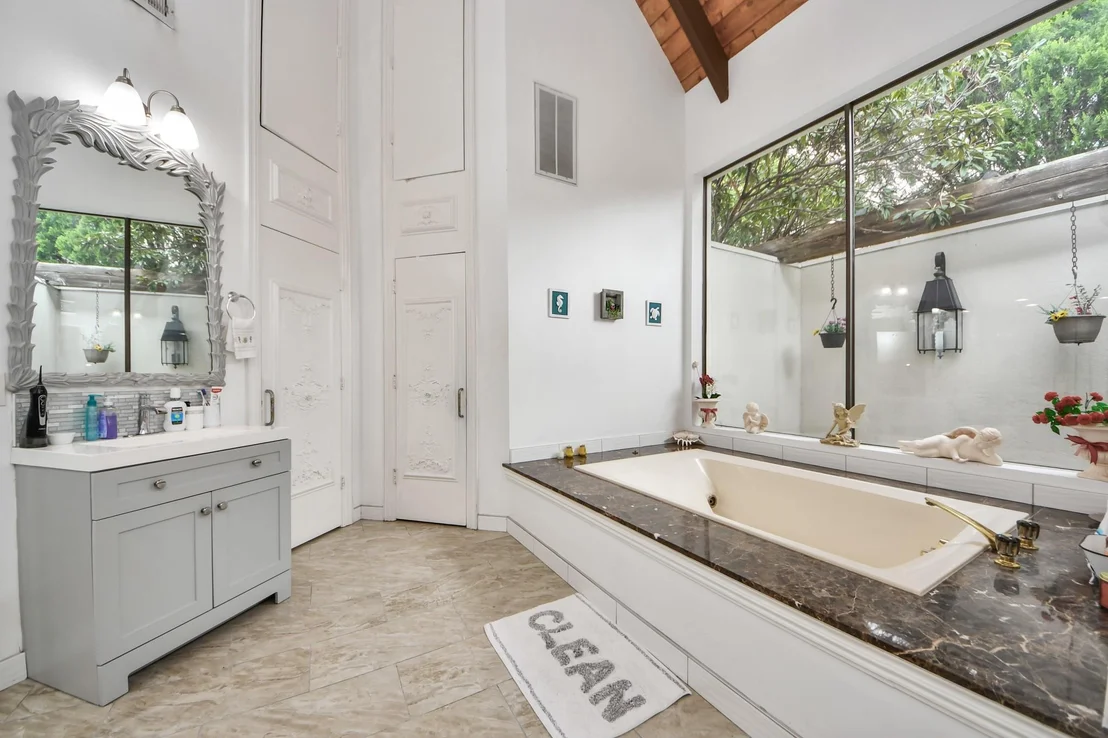 Photo of 8302 Candlegreen Lane