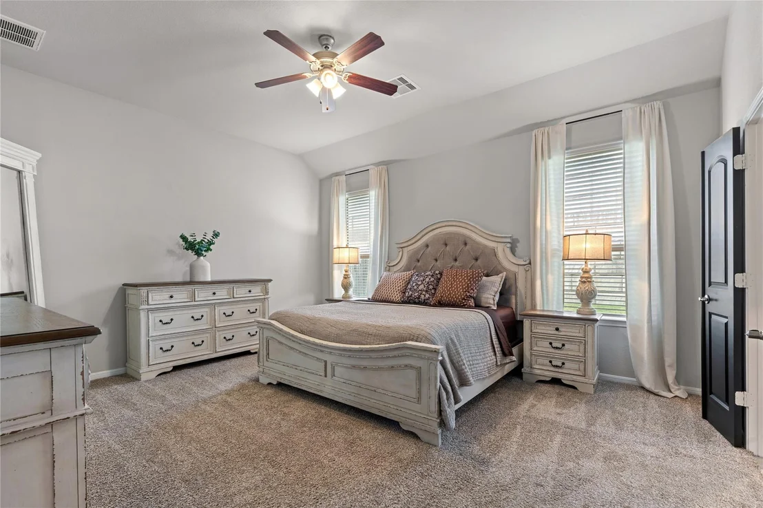 Photo of 443 Stonebrook Lane