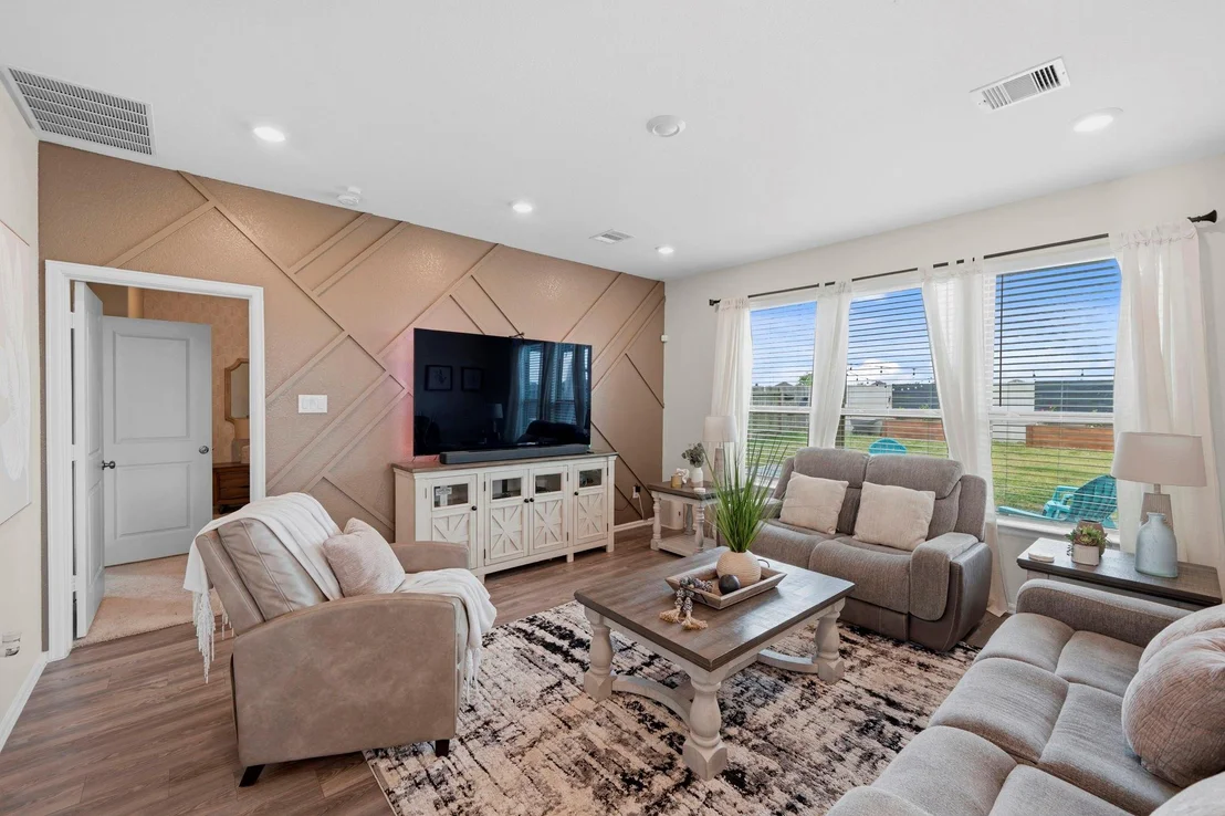 Photo of 5142 Dunstable Manor Lane