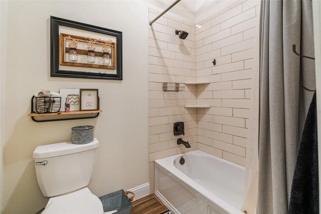 Photo of 2031 Hampton Breeze Lane