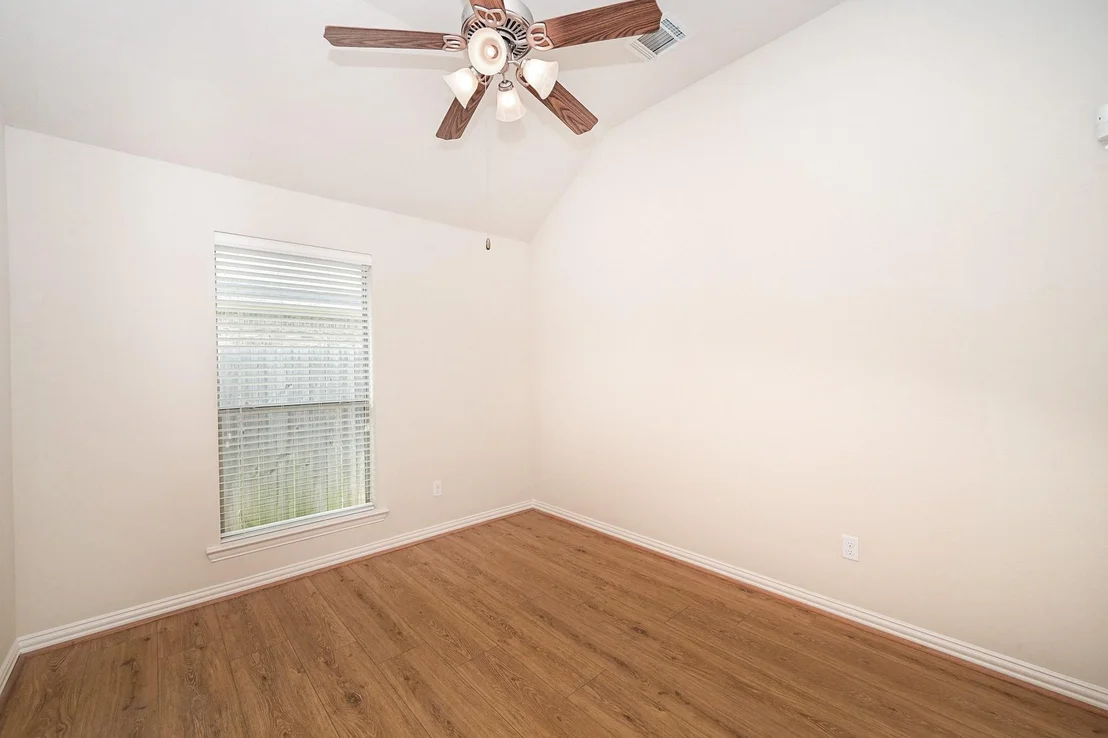 Photo of 28115 Chalet Park Drive
