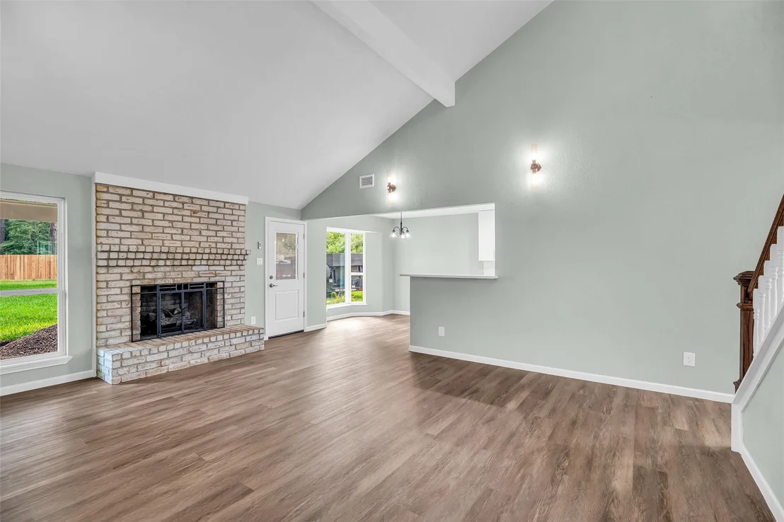 Photo of 24614 Moorgate Lane