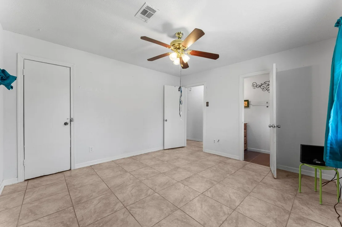 Photo of 814 Isetta Lane