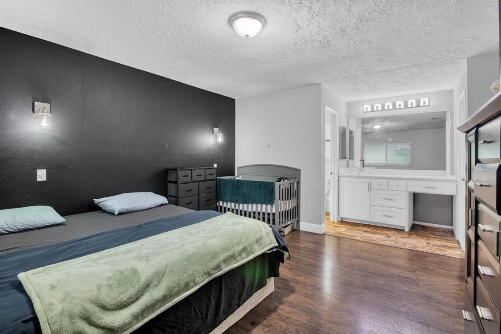 Photo of 21214 Castlemont Lane