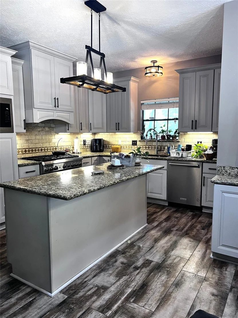 Photo of 4335 Harvey Road