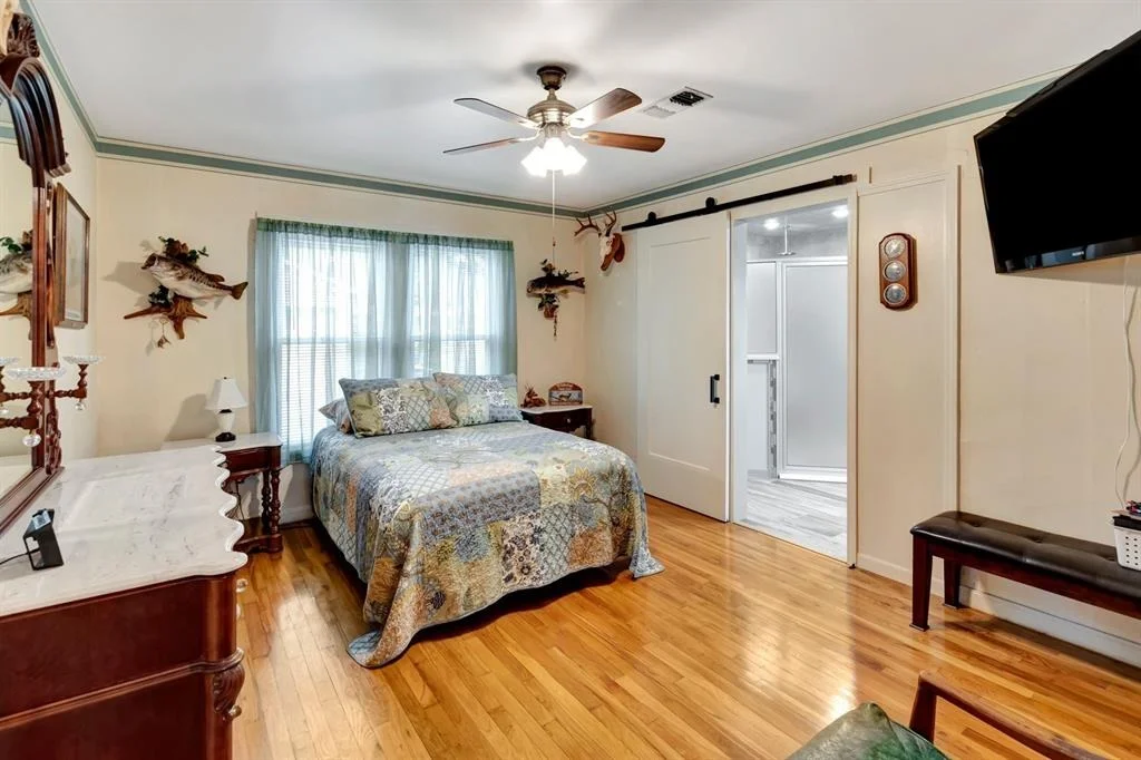 Photo of 820 Meadow Lane