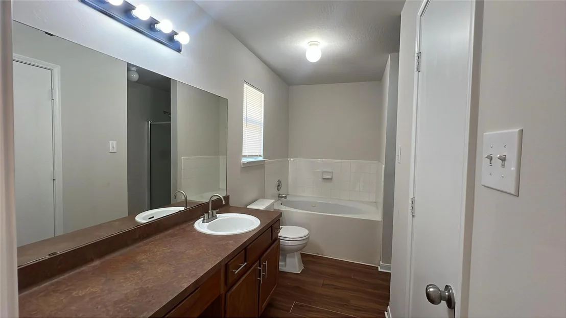 Photo of 6411 Halstead Meadows Cir