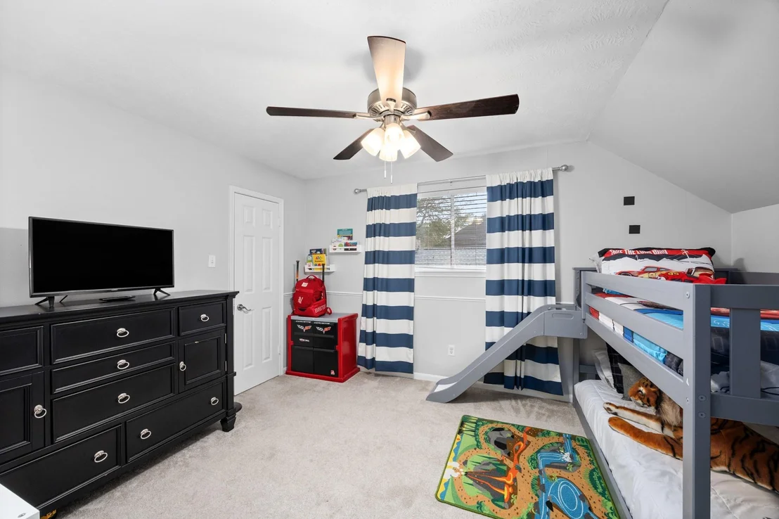Photo of 9123 Herts Road