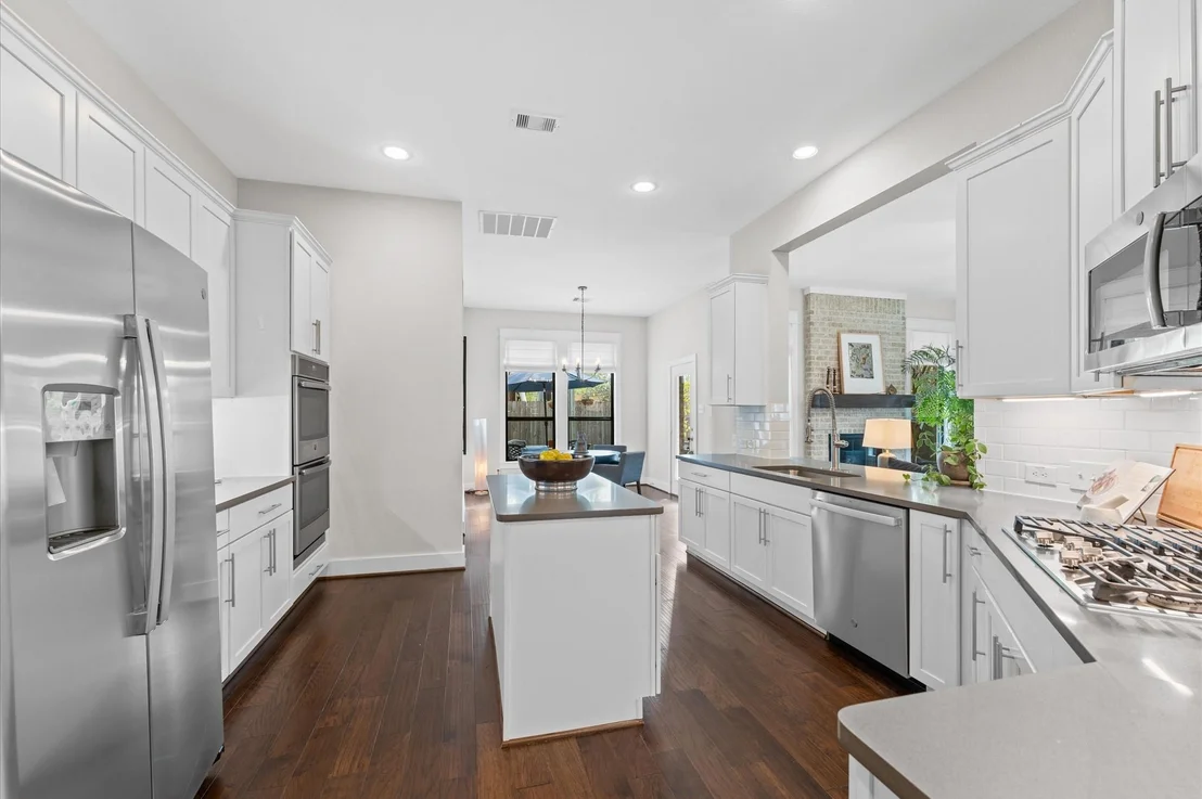 Photo of 418 Isolde Drive