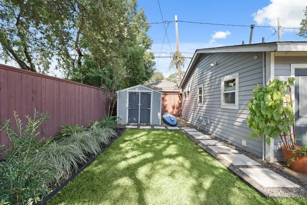 Photo of 4415 Bell Street