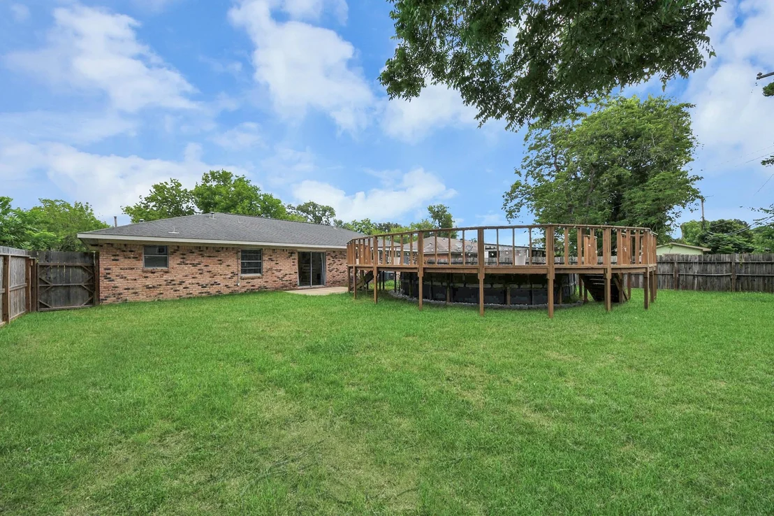 Photo of 5815 Effingham Drive
