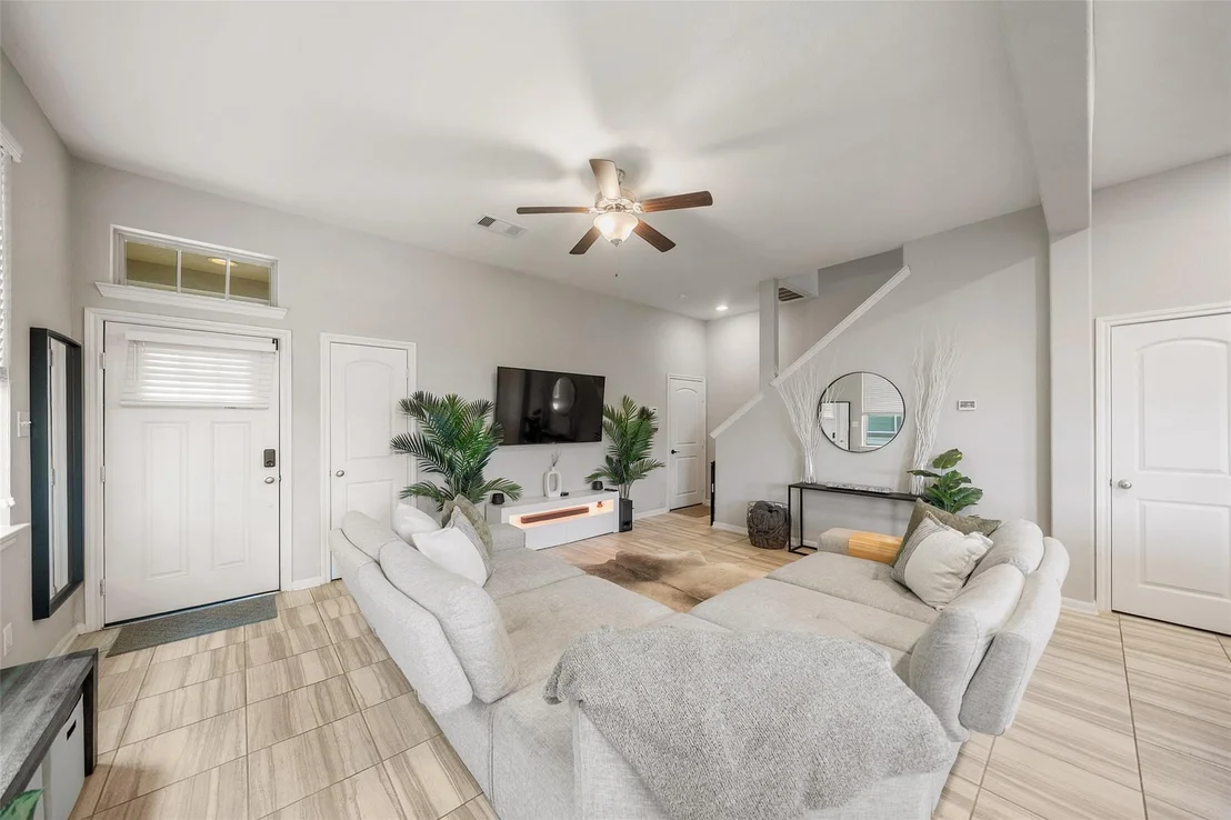 Photo of 215 Biltmore Loop