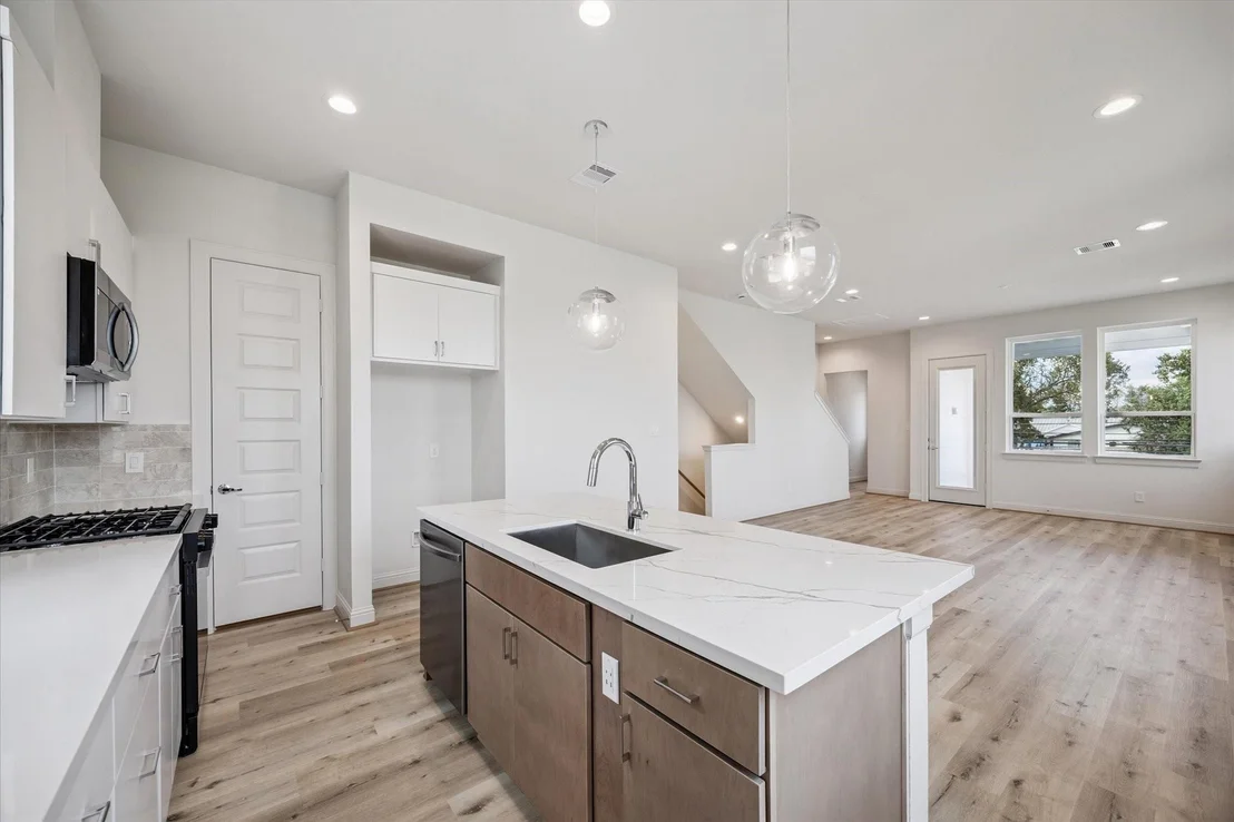Photo of 1808 Elysian Street
