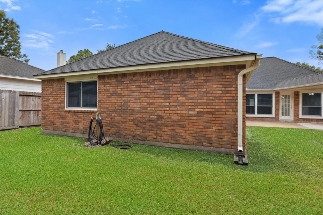 Photo of 2022 Hillside Oak Lane