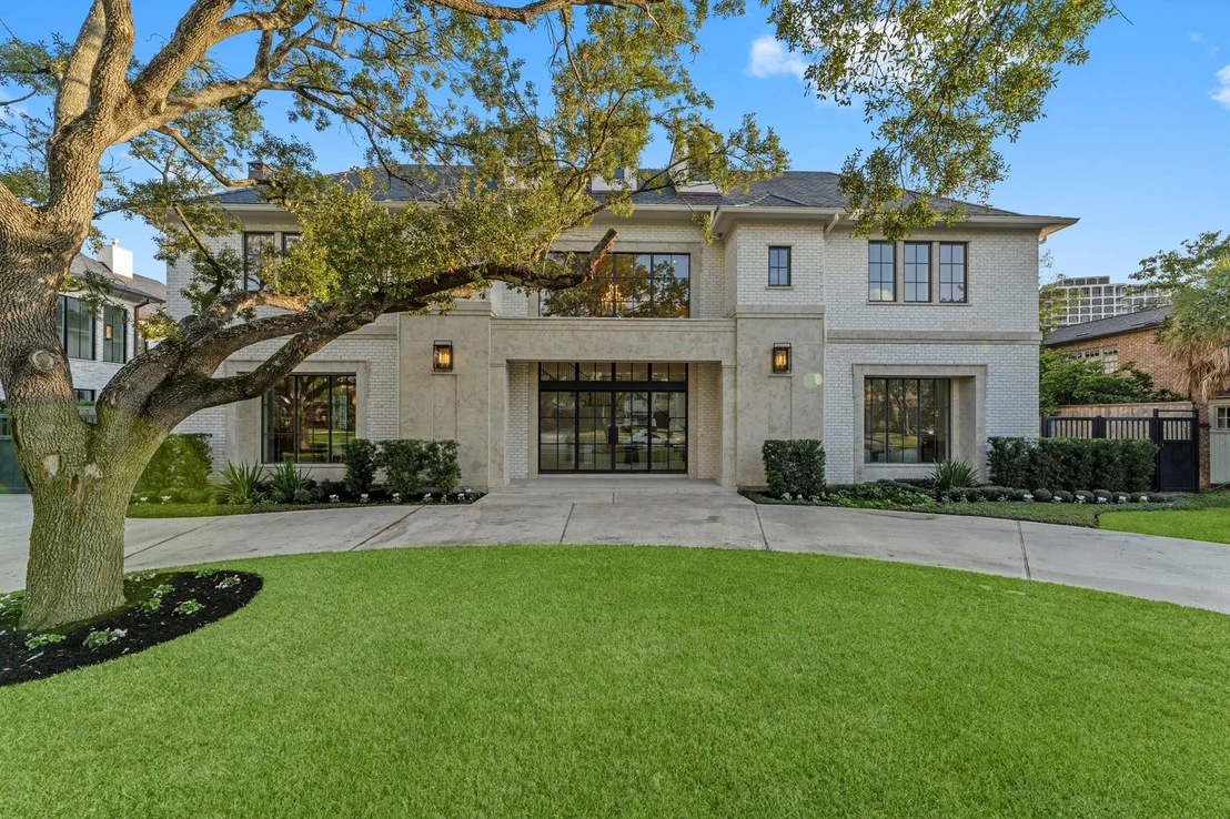Photo of 3653 Chevy Chase Drive