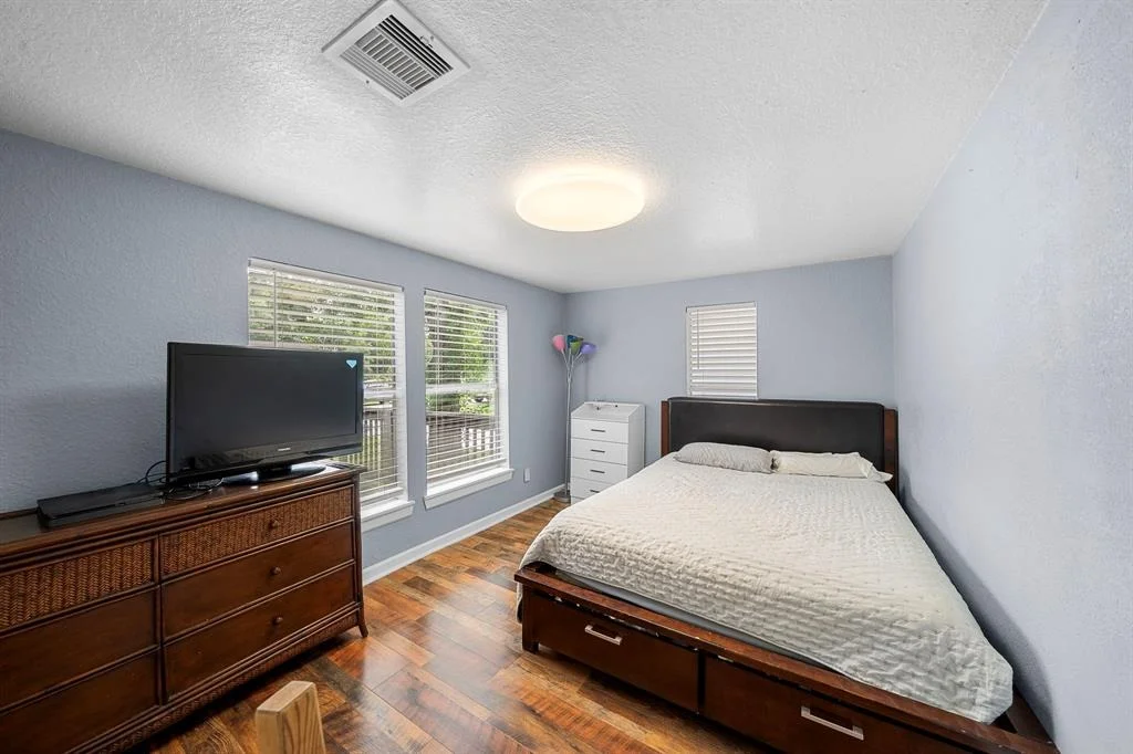 Photo of 1305 Fairview Drive