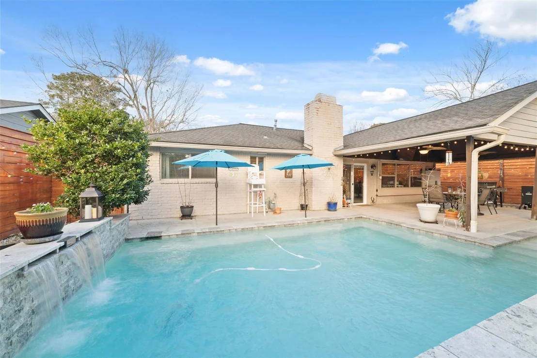 Photo of 22306 Acorn Valley Drive