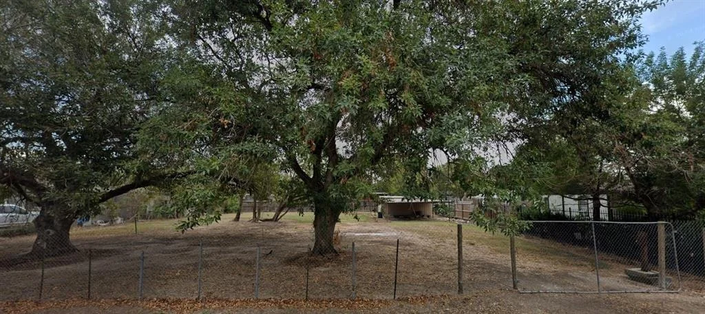 Photo of 9518 Maple Leaf Drive