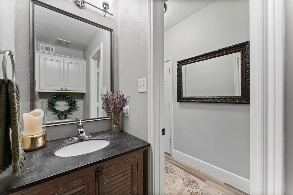 Photo of 211 N Floral Leaf Circle