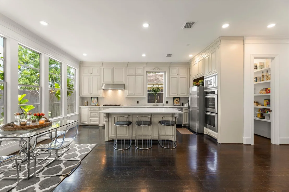 Photo of 6236 Community Drive