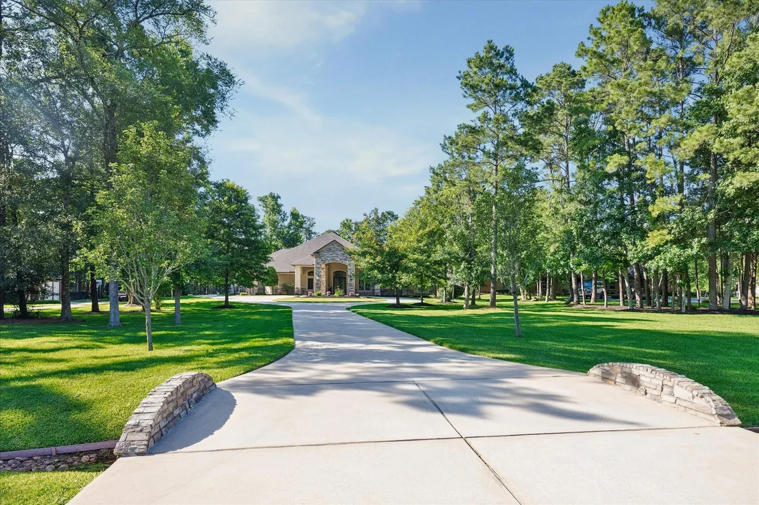 Photo of 28203 Meadow Forest