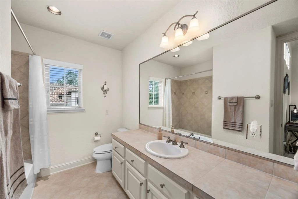 Photo of 2627 Tudor Manor