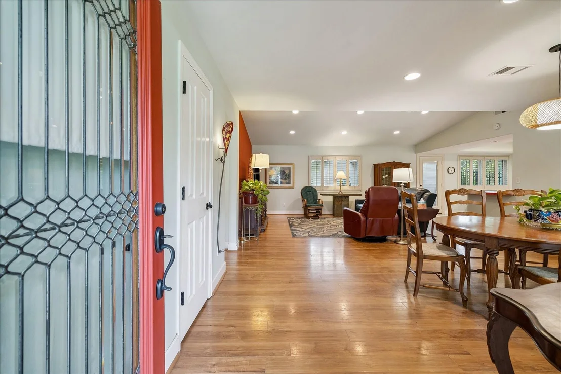 Photo of 4709 Tilson Lane