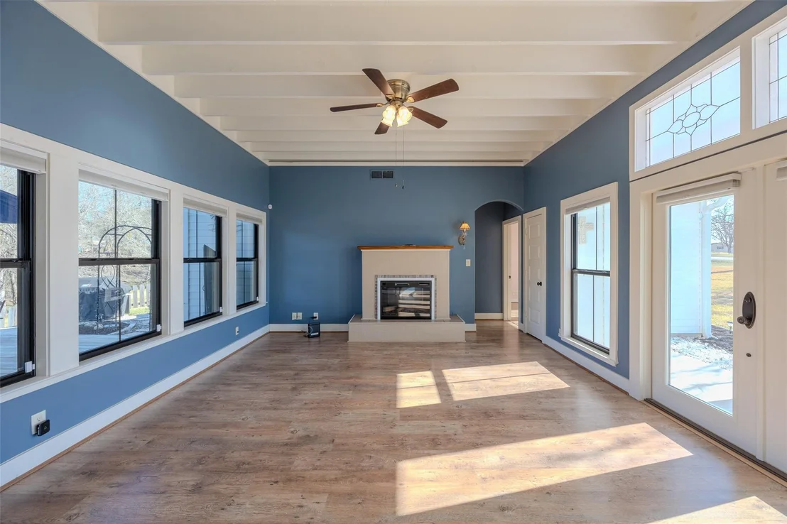 Photo of 2701 Bluebonnet Boulevard