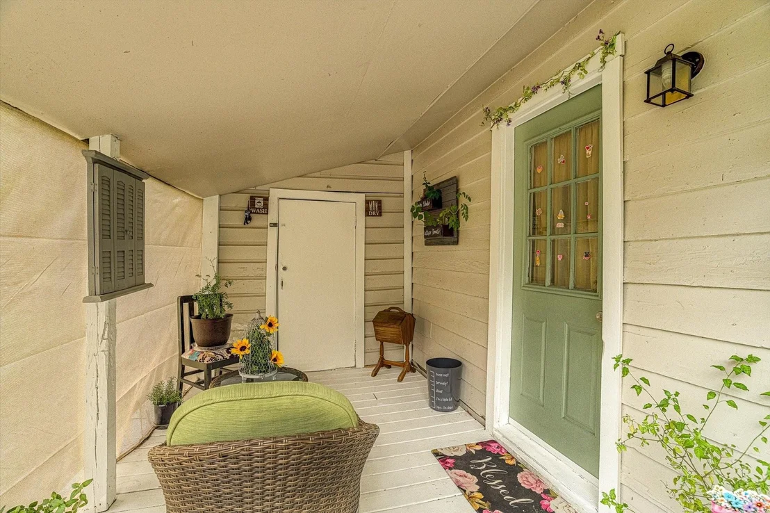 Photo of 1019 Bertrand Street