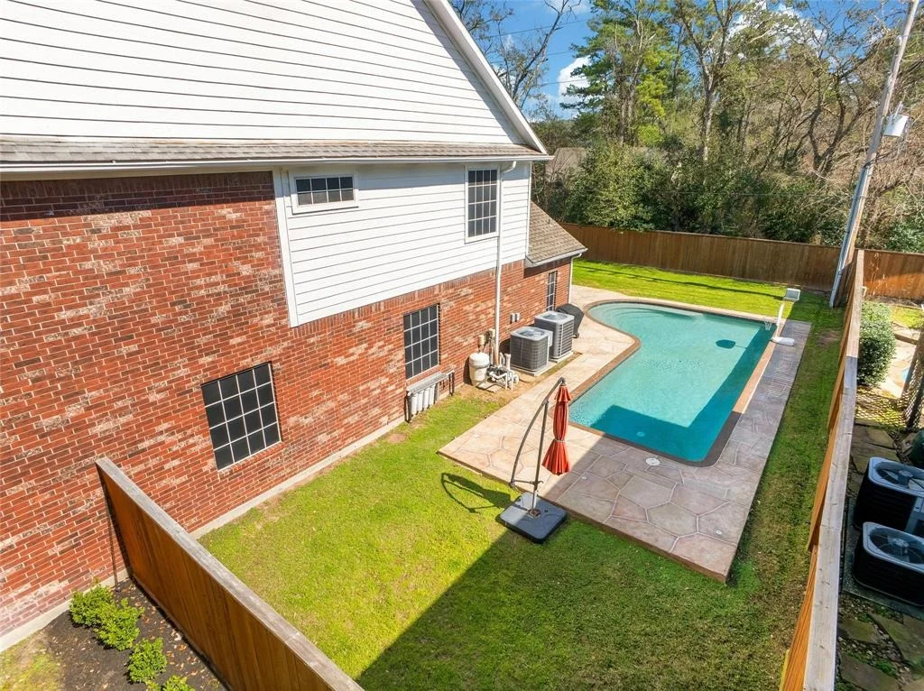 Photo of 16702 Avenfield Road