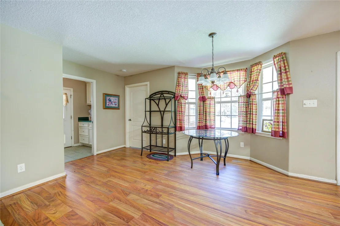 Photo of 391 Skipper Lane