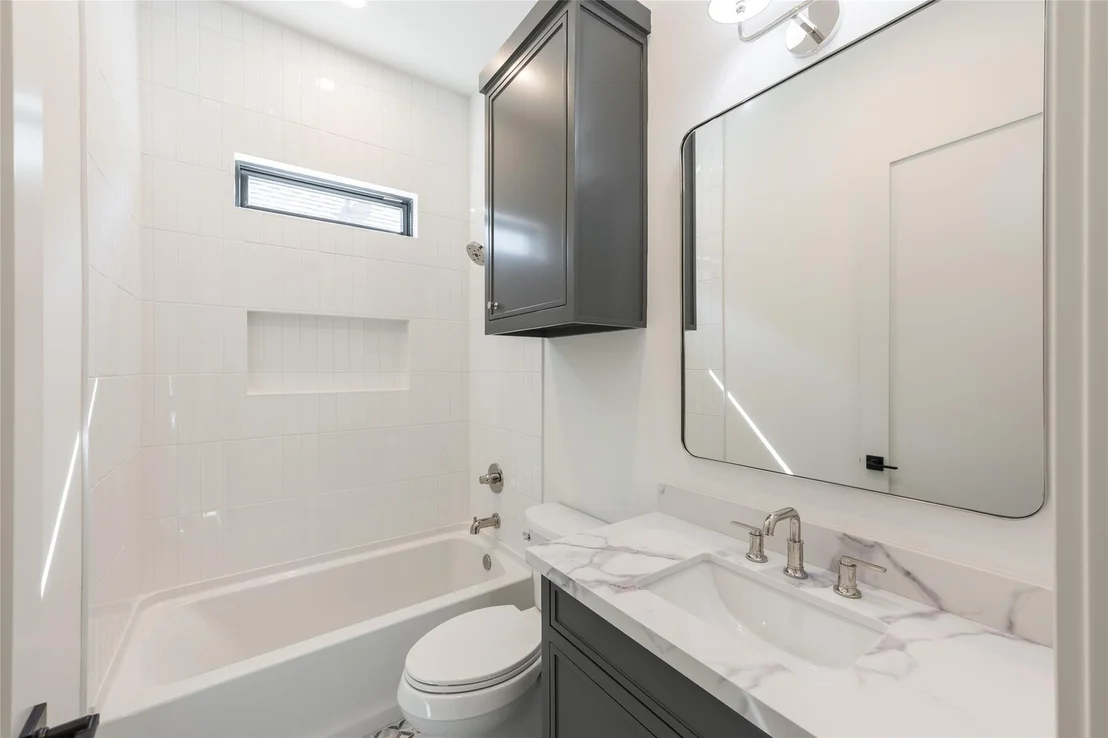 Photo of 1241 Du Barry Lane