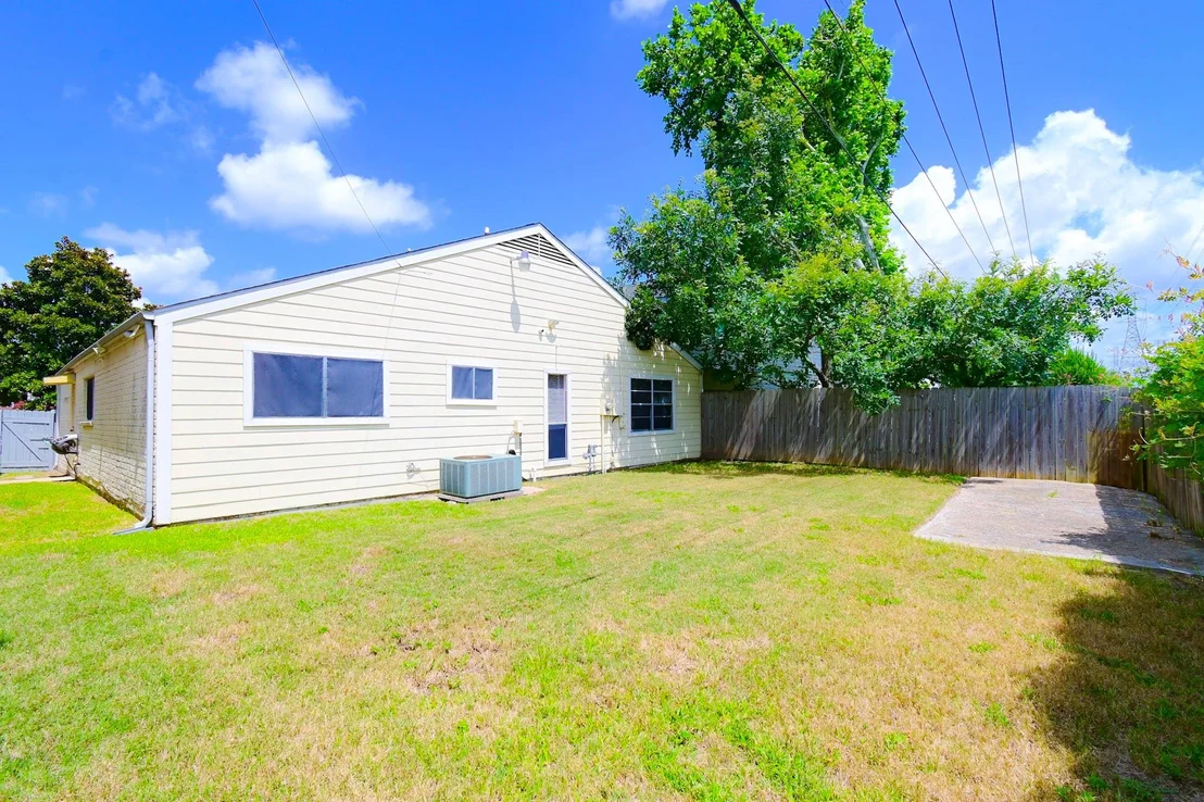 Photo of 8615 Belle Park Drive