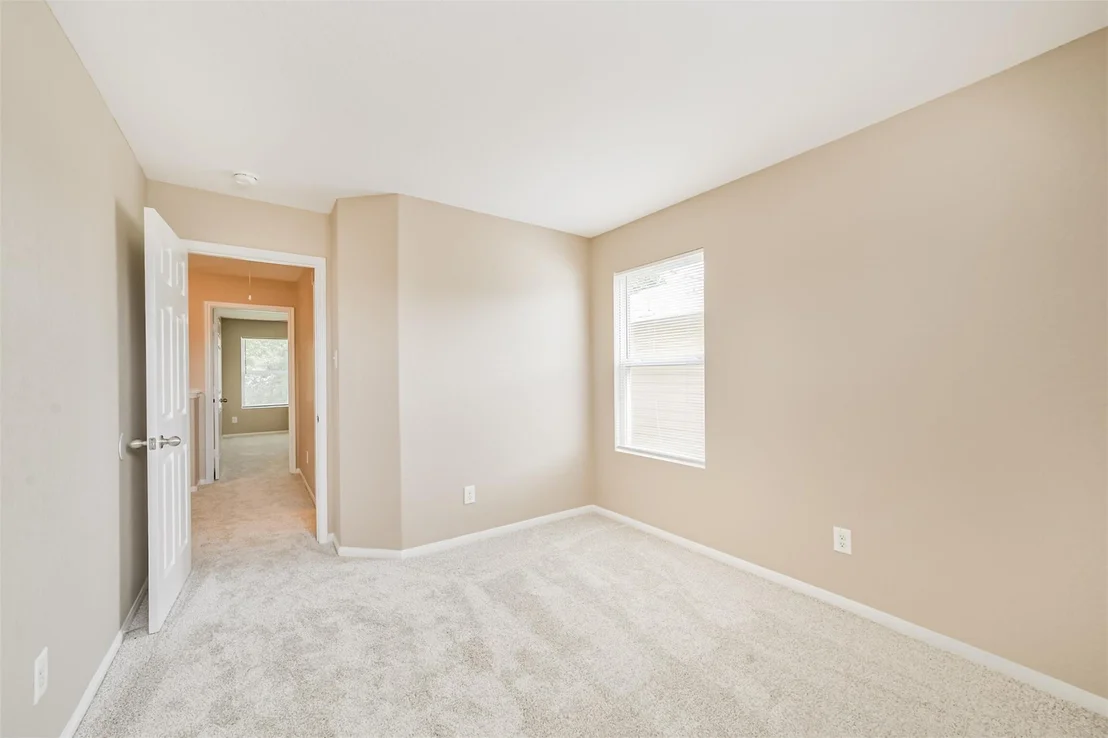 Photo of 16726 Warbler Drive