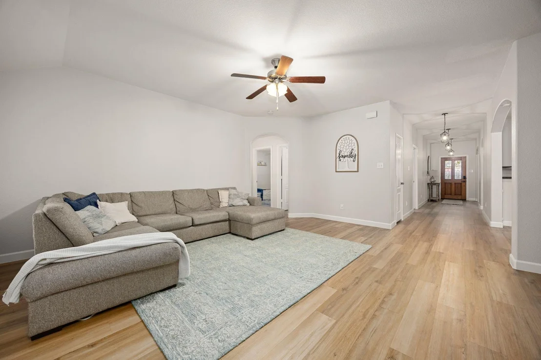 Photo of 922 Fife Drive