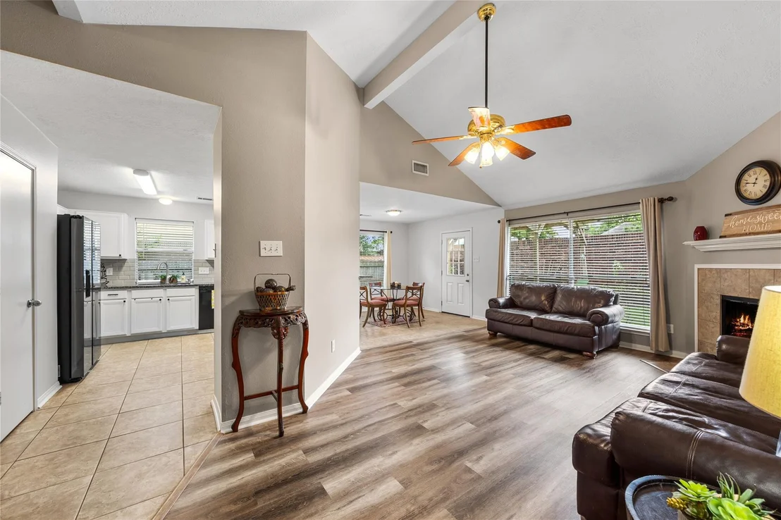 Photo of 21139 Wildcroft Drive