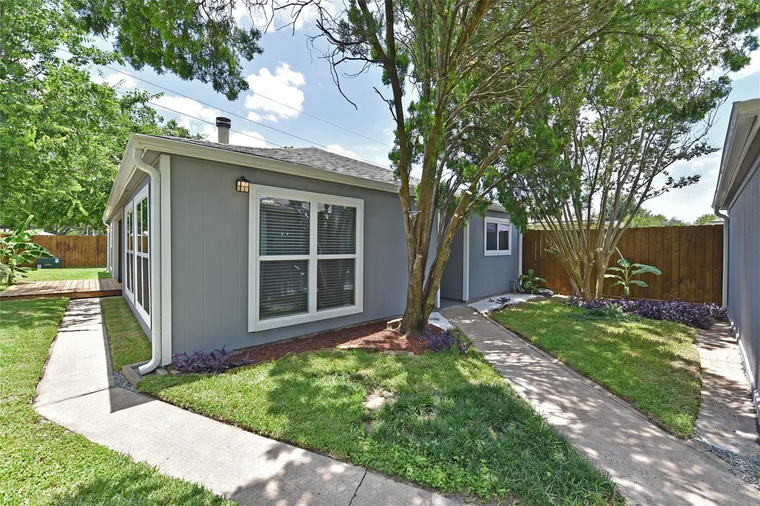 Photo of 16007 Ridgegreen Drive