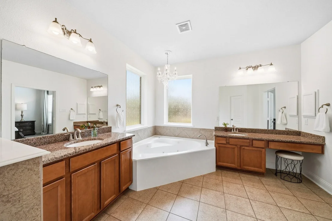 Photo of 17610 Strackfield Lane