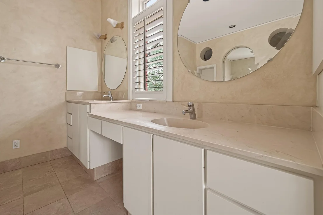 Photo of 315 Sugarberry Circle