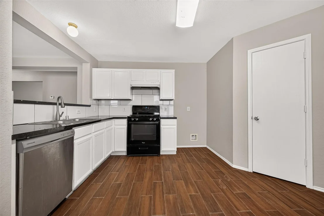 Photo of 12926 Valleygate Lane