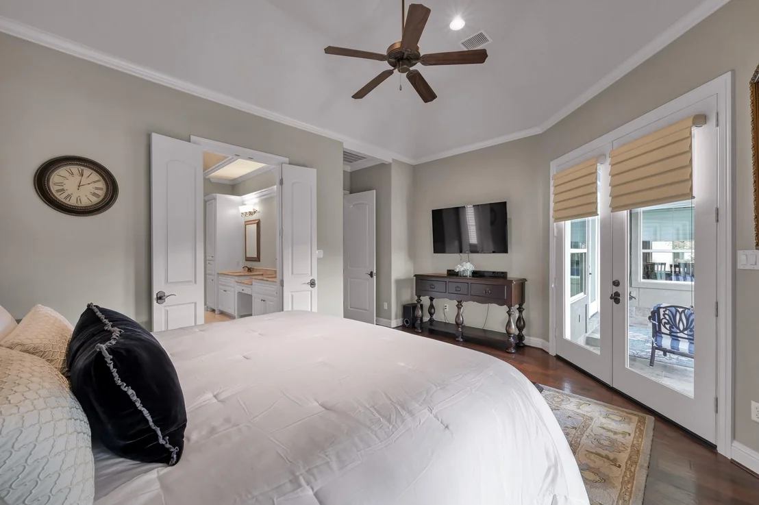 Photo of 12324 White Oak Point