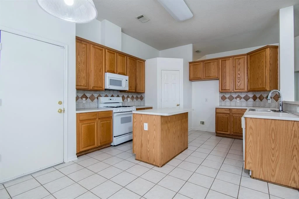 Photo of 2931 Sunbird Drive